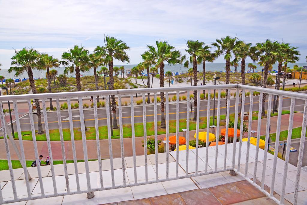 Beachwalk Inn Clearwater Beach Buitenkant foto